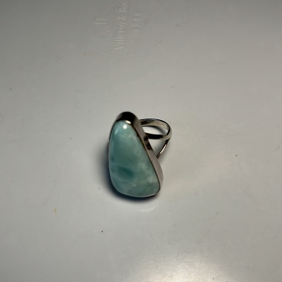 Fashion ring size 8 and fashion necklace - Picture 3 of 3